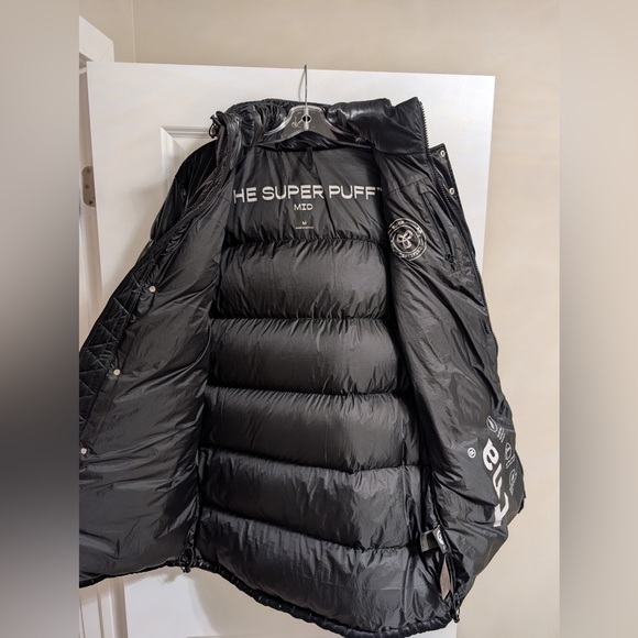 Aritzia Super Puff Mid Liquid Shine - Picture 2 of 4